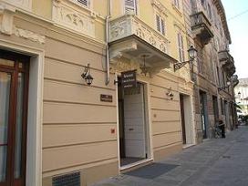 ���C���h�Ɂ@Hotel Scudo di Francia****